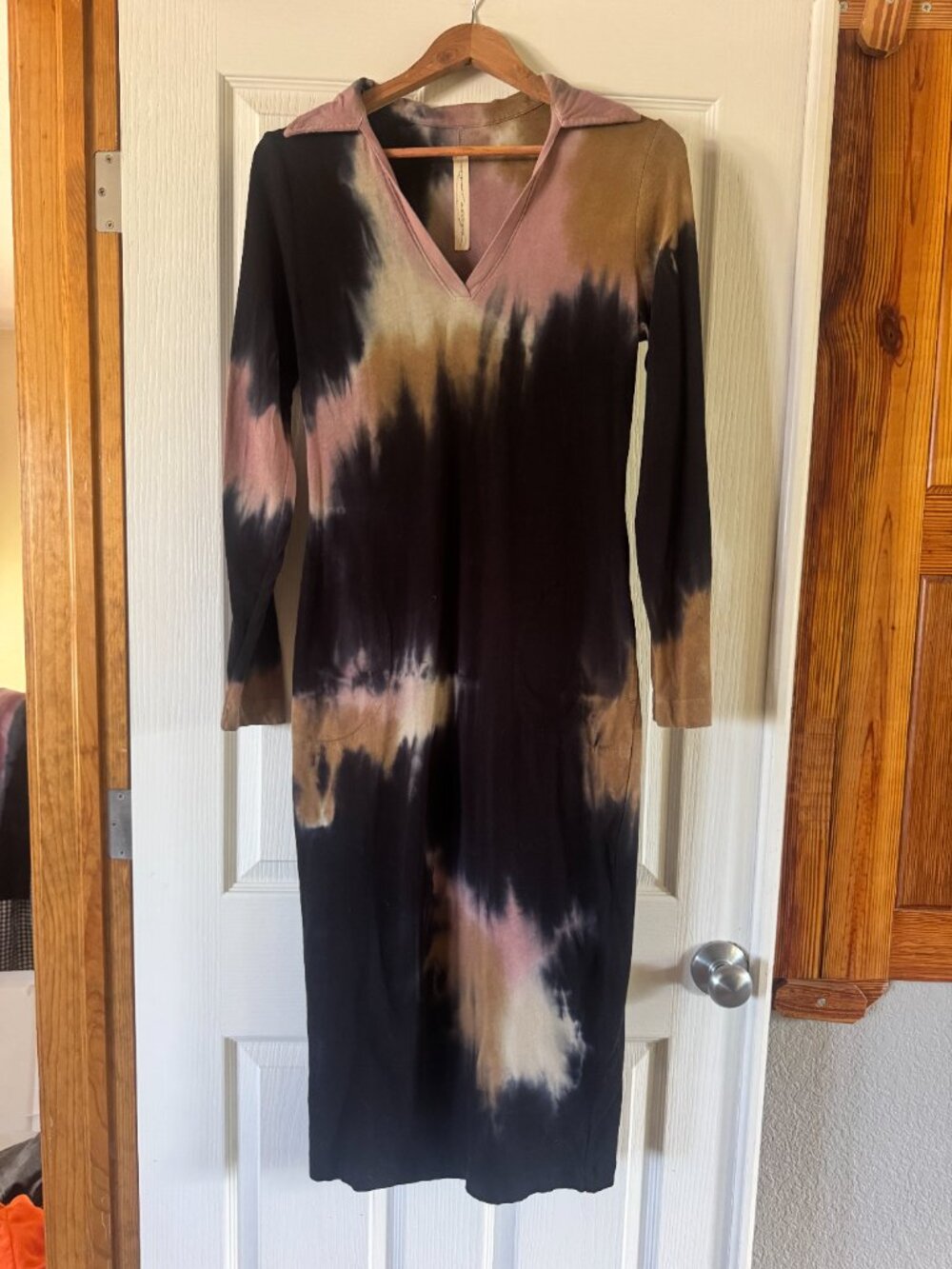 Raquel Allegra Dress w Collar, V-neck, and Pockets, Designer size 2, EUC